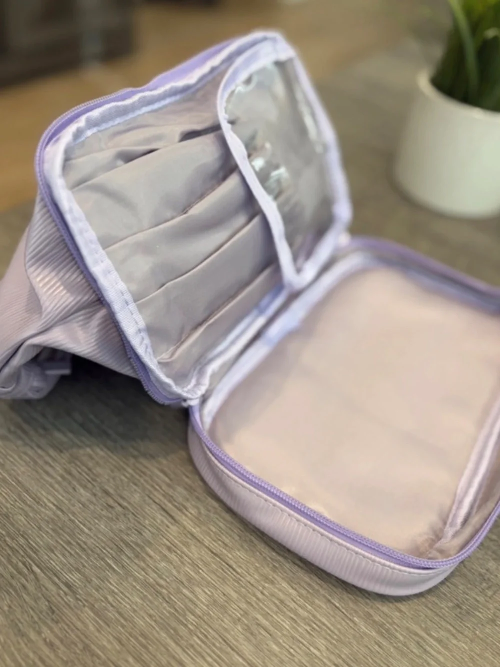 Fancii Macy makeup organizer zipper case
